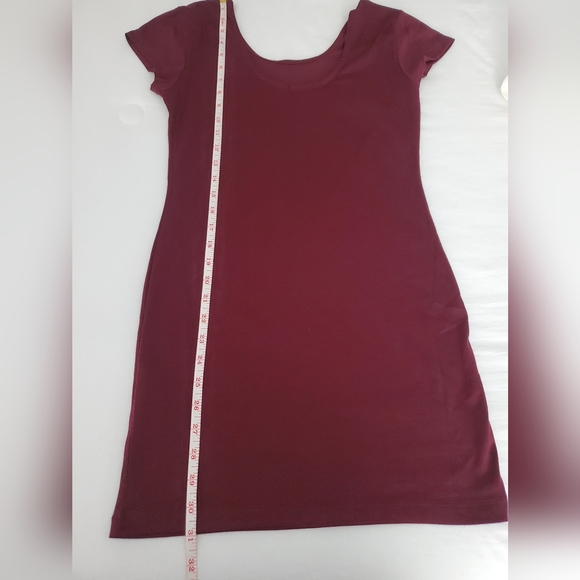 Theraphy dress maroon color - Picture 4 of 7